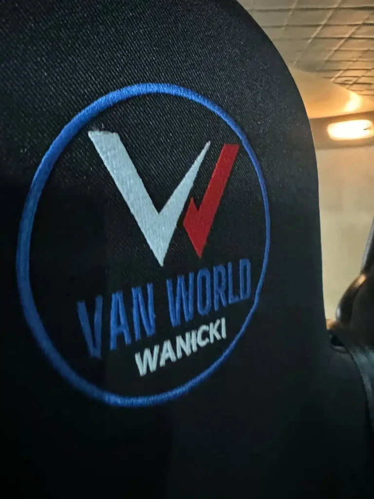 Mercedes Vito – przestrzeń ładunkowa po profesjonalnej zabudowie