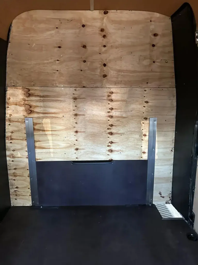 Mercedes Sprinter – nowoczesny van dostawczy przygotowany do zabudowy