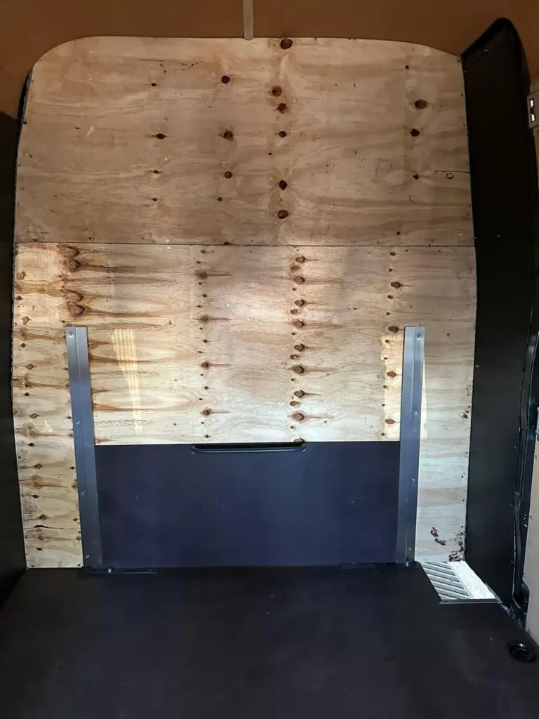 Mercedes Sprinter – nowoczesny van dostawczy przygotowany do zabudowy