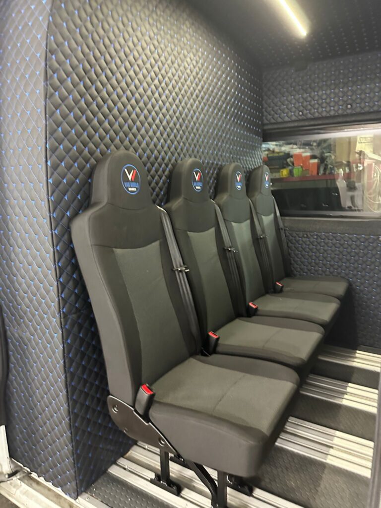 Citroën Jumper – widok frontu i nadwozia samochodu dostawczego