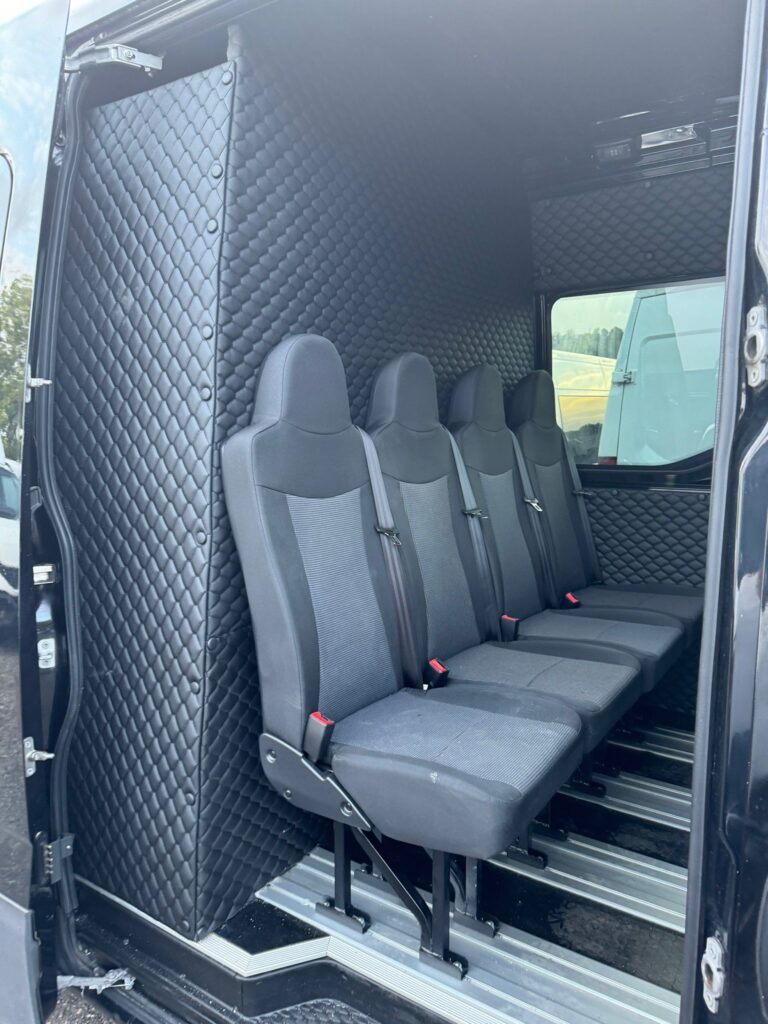 Citroën Jumper – zabudowa brygadowa dla transportu osobowego