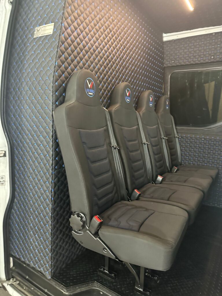 Citroën Jumper – tylne drzwi z otwartą przestrzenią ładunkową